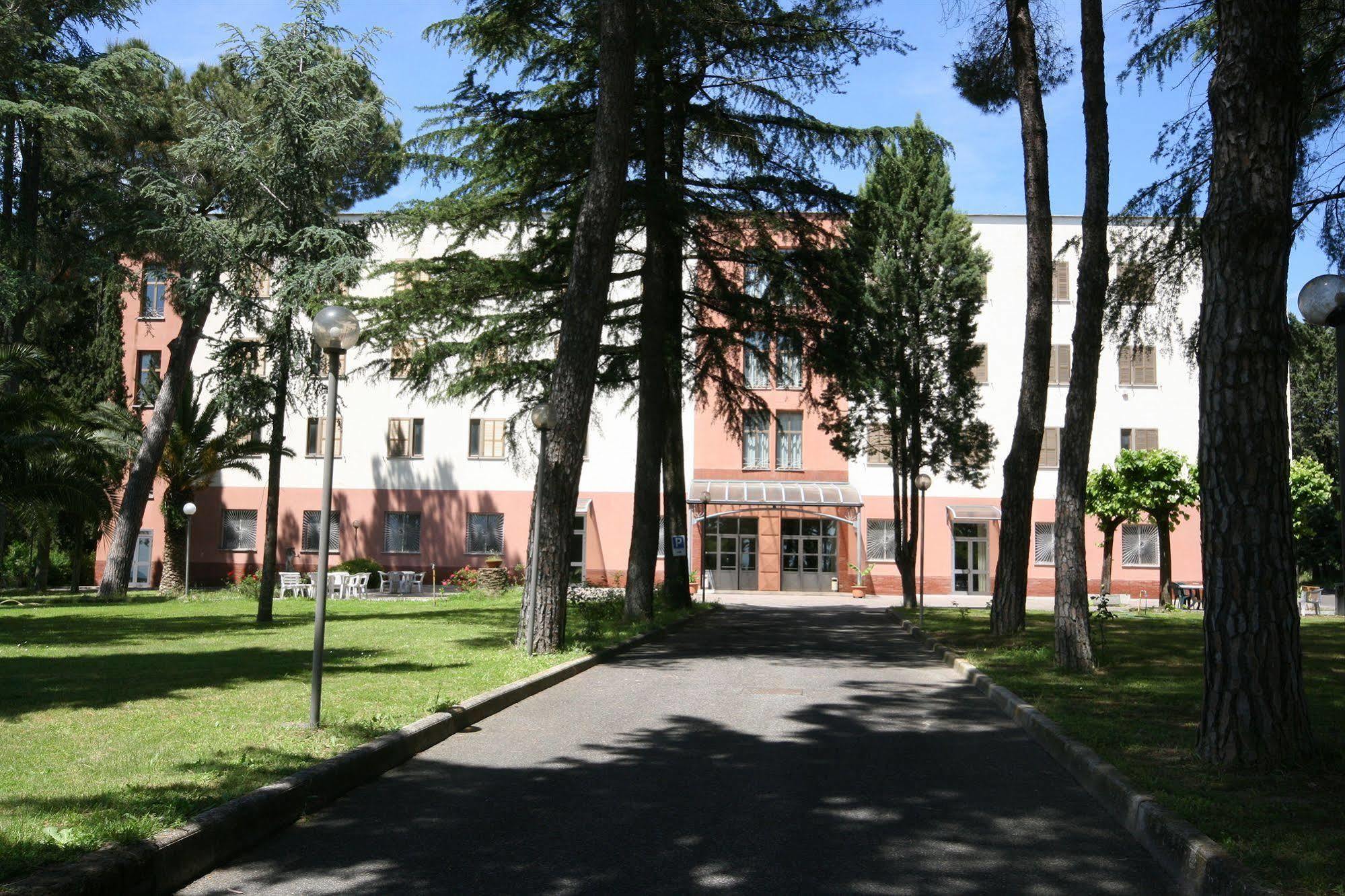 Parco Santa Rita Hotel Sacrofano Luaran gambar