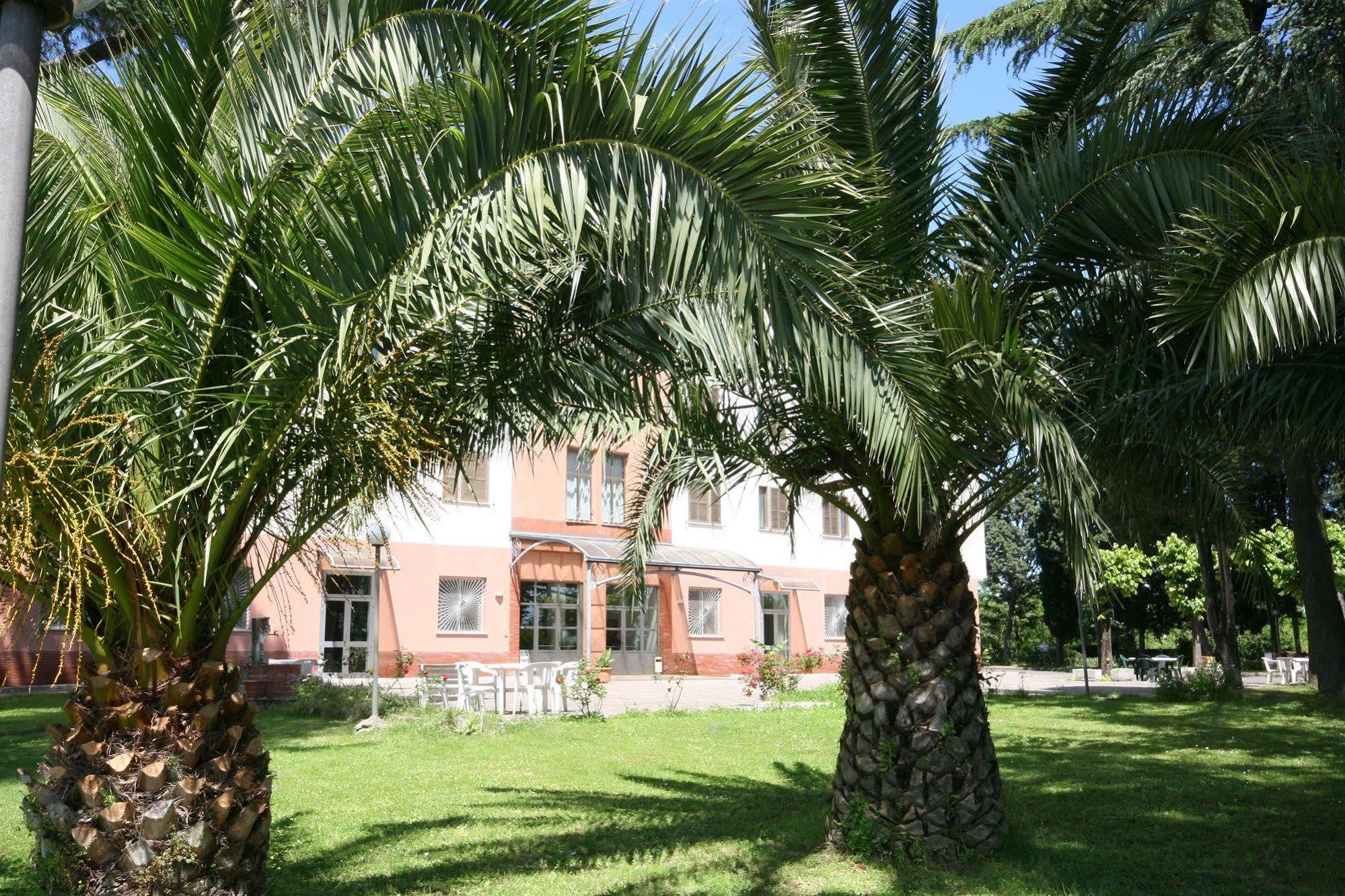 Parco Santa Rita Hotel Sacrofano Luaran gambar
